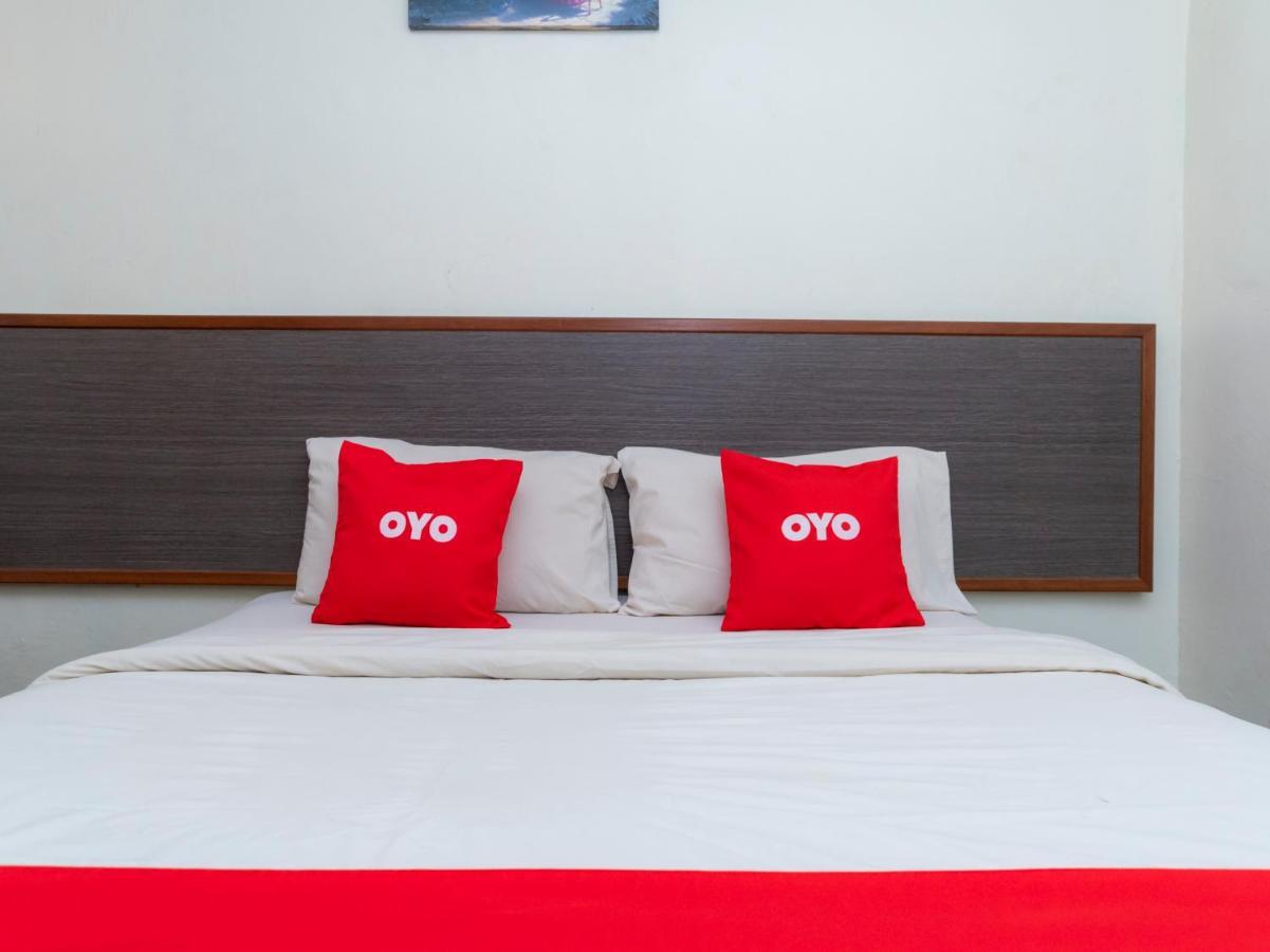 Oyo 44095 Bluewater Hotel Mersing Exterior photo